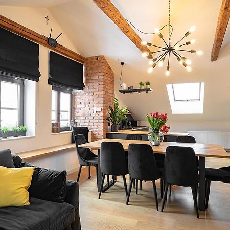 Apartamenty Dukla Bagian luar foto