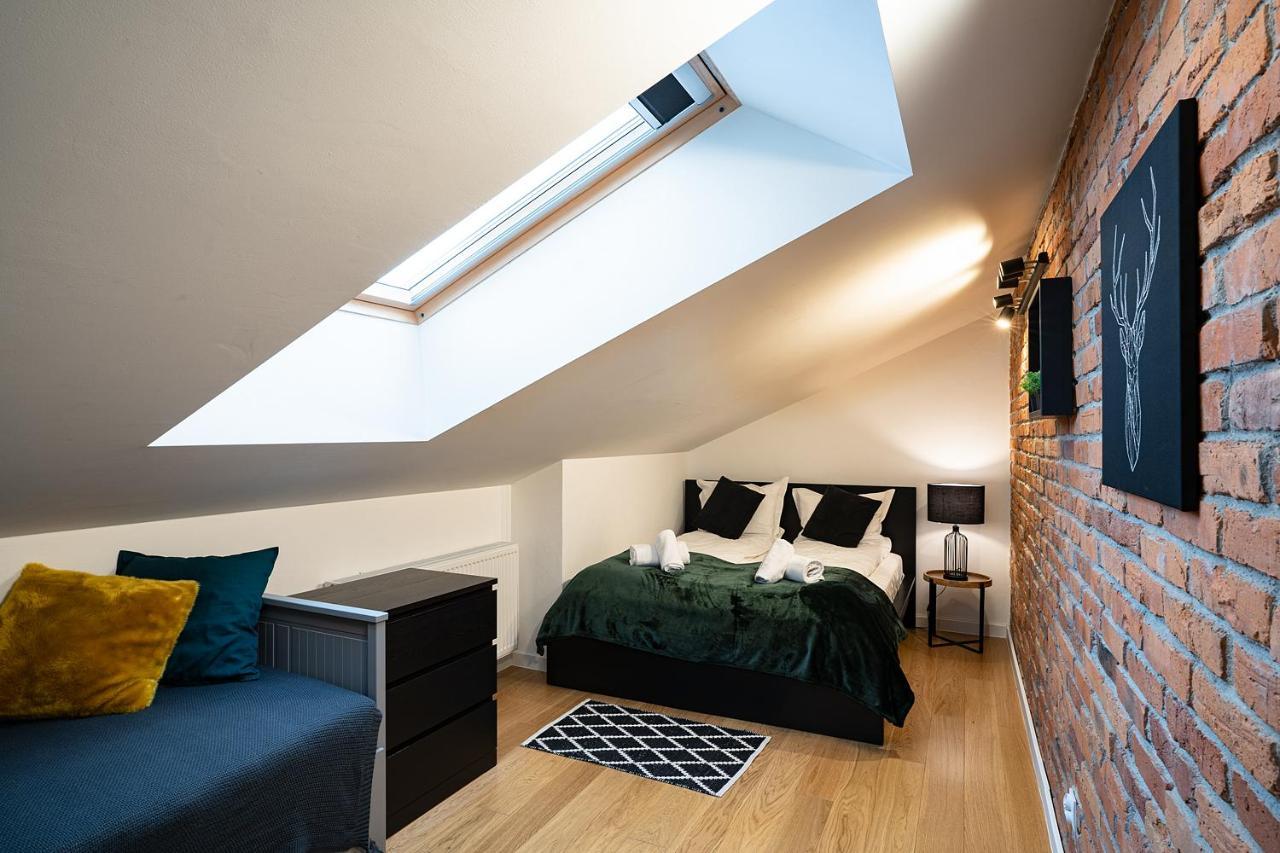 Apartamenty Dukla Bagian luar foto