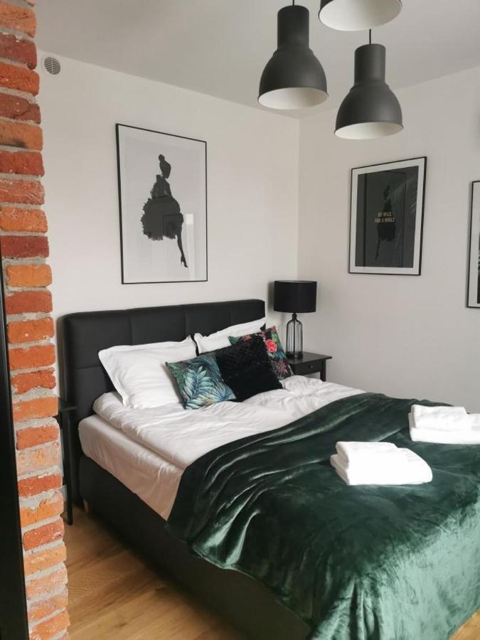 Apartamenty Dukla Bagian luar foto